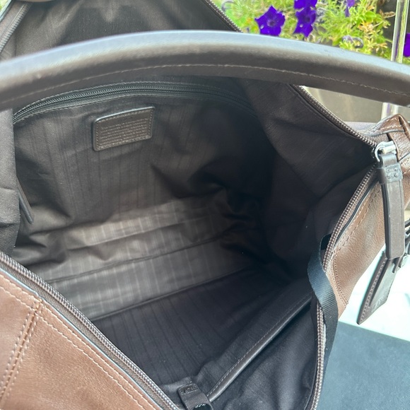 Tumi shoulder bag - Picture 6 of 16